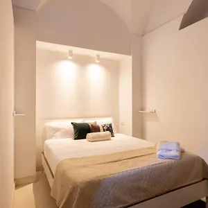 cortile-bellini.taorminaitalyhotels.com/