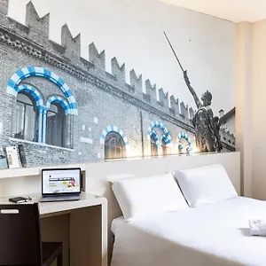 Sud Hotel